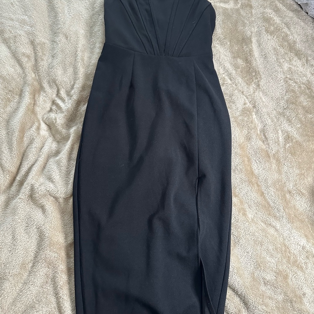 SHEIN Black Strapless Dress with Elegant Silhouette